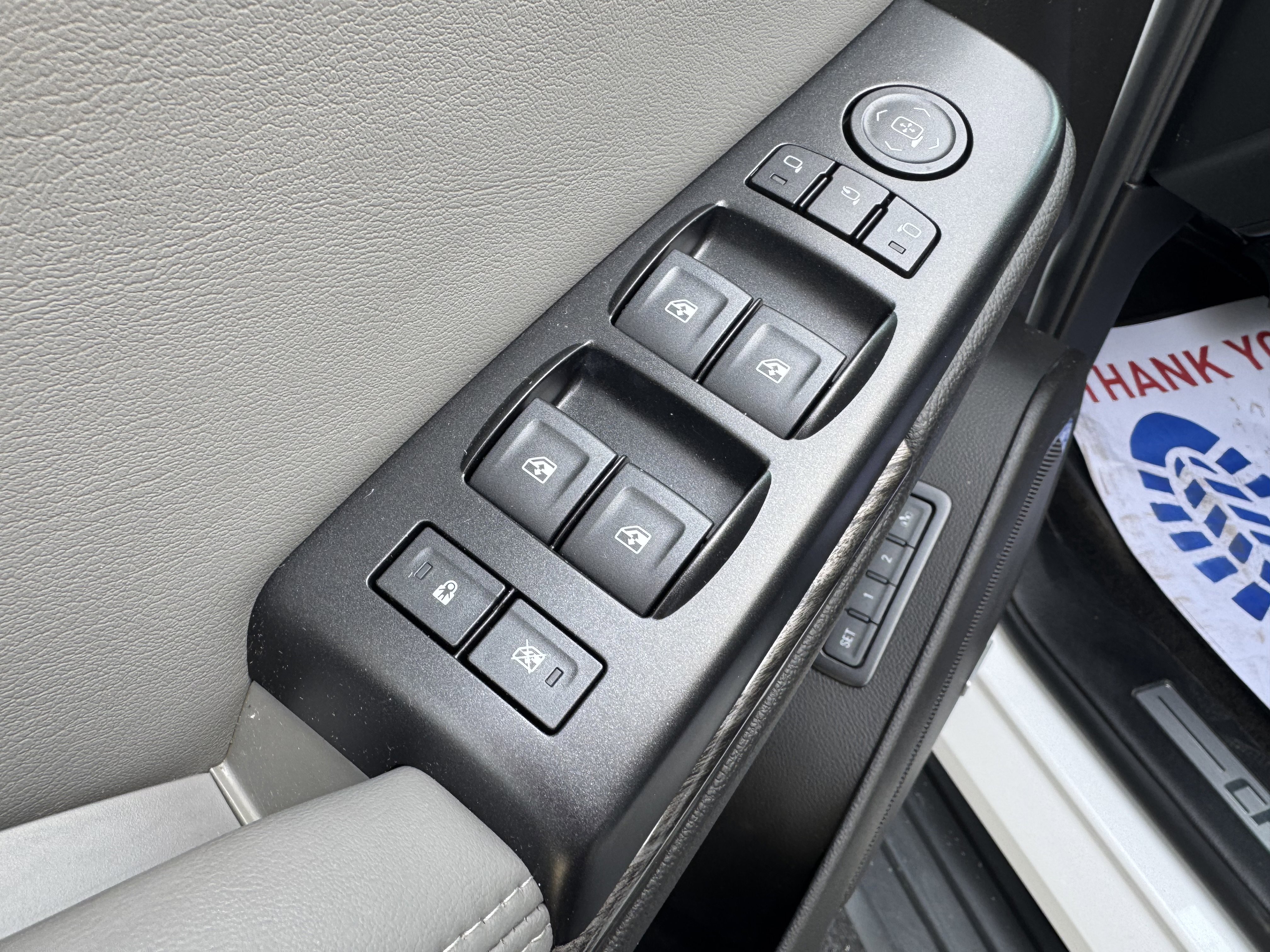 Used 2018 Chevrolet Tahoe LT w/ Luxury Package image 14