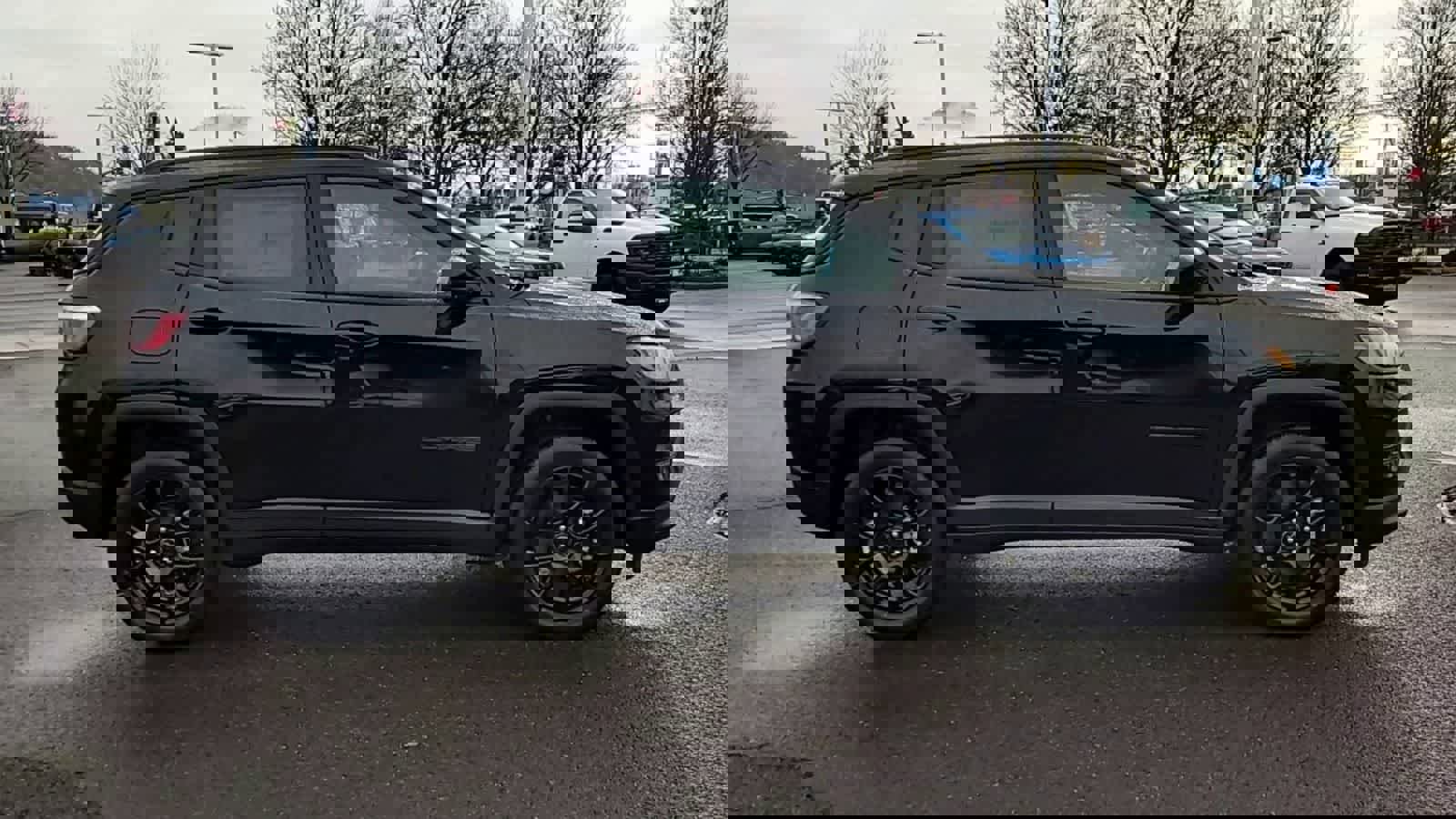 New 2026 Jeep Compass Latitude image 9