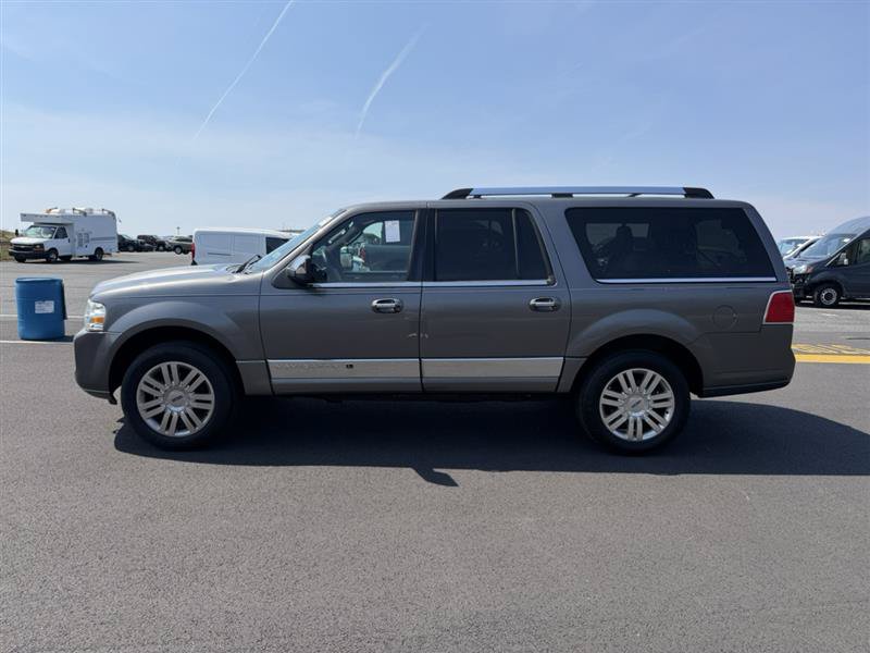 Used 2013 Lincoln Navigator L 4WD w/ HD Trailer Tow Pkg image 8