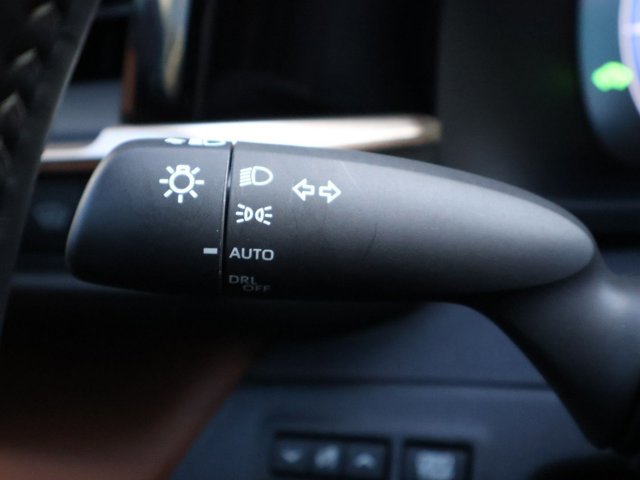 Certified 2025 Toyota Crown Signia w/ Advanced Technology Package AWD/4WD image 16