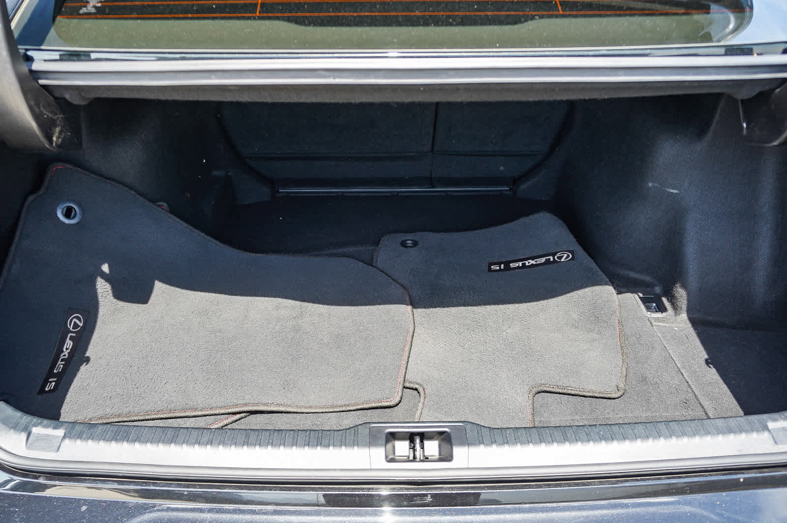Used 2022 Lexus IS 300 w/ Premium Package RWD image 29