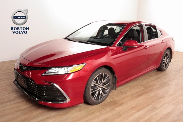 Used 2023 Toyota Camry XLE