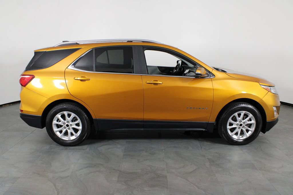 Used 2018 Chevrolet Equinox LT w/ Sun & Infotainment Package FWD image 14