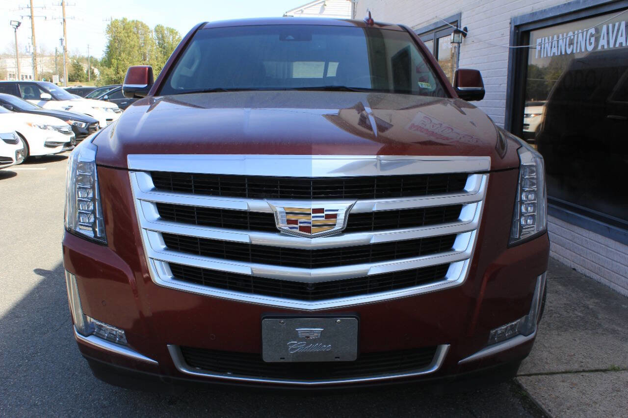 Used 2016 Cadillac Escalade Premium AWD/4WD image 2