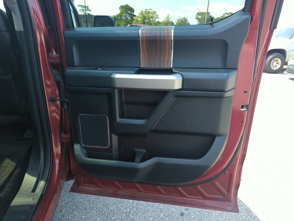 Used 2016 Ford F150 Lariat w/ Equipment Group 502A Luxury RWD image 30