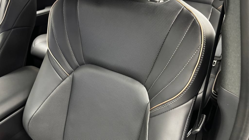 Used 2025 Toyota Crown Signia AWD/4WD image 14
