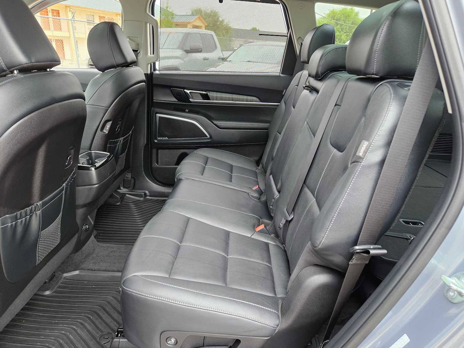 Used 2025 Kia Telluride SX image 19