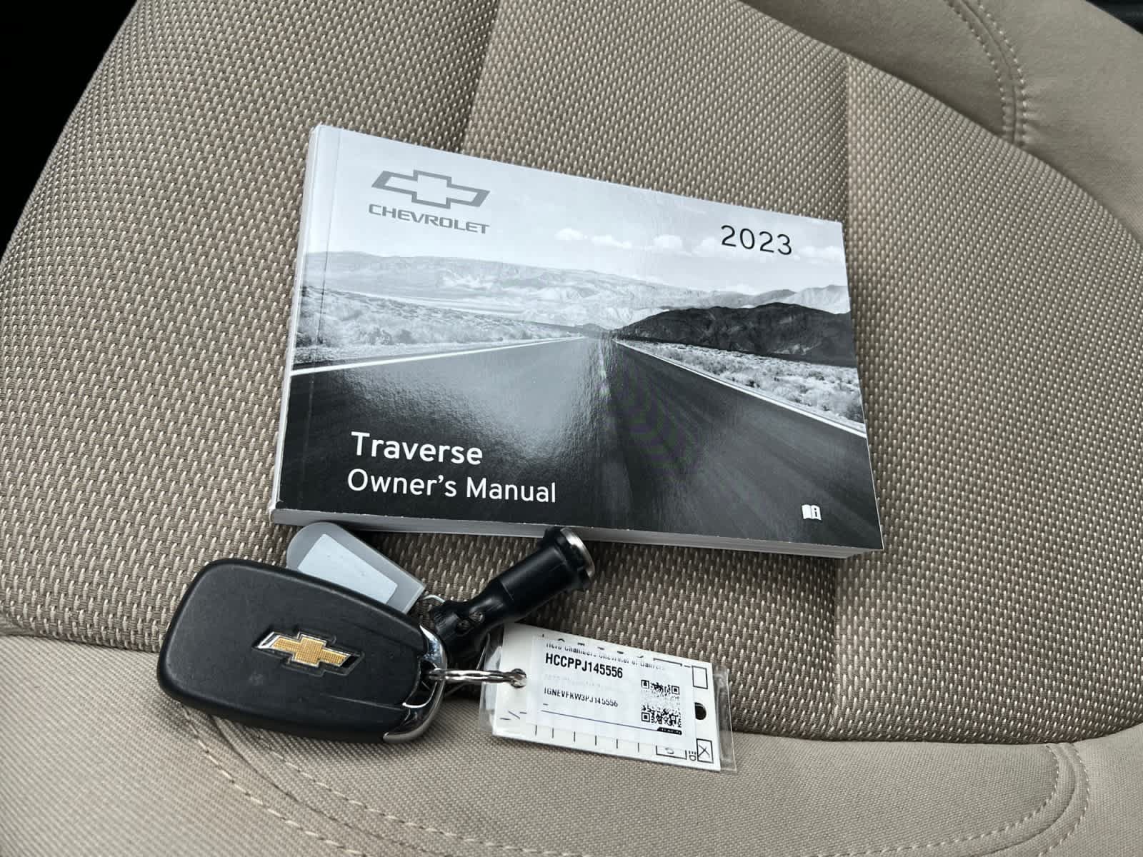 Used 2023 Chevrolet Traverse LS AWD/4WD image 12