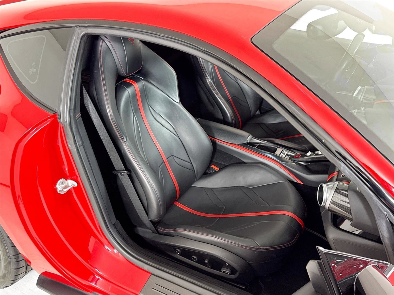 Used 2018 Ferrari 812 Superfast RWD image 26