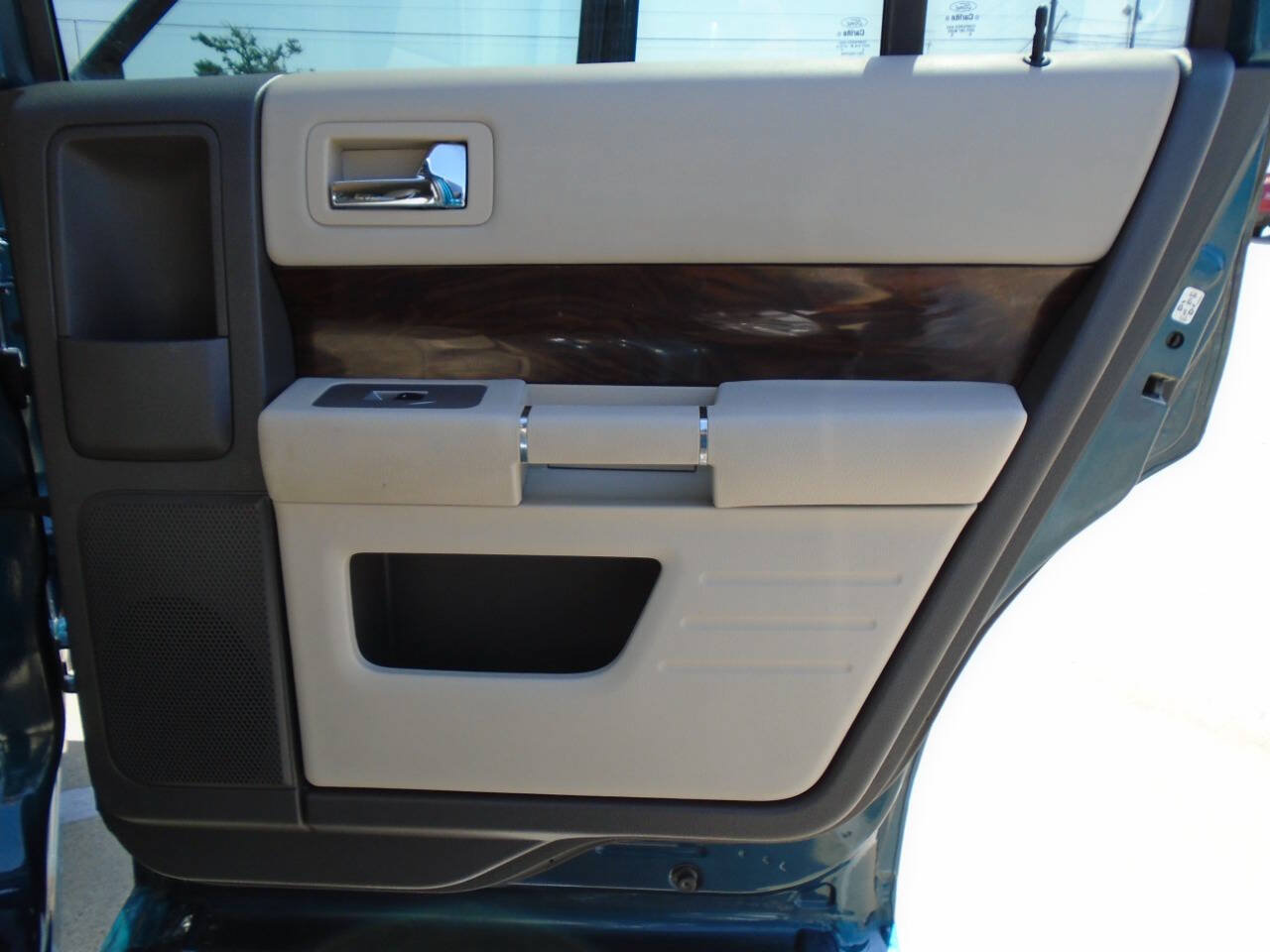 Used 2011 Ford Flex SEL w/ Rapid Spec Order Code FWD image 32