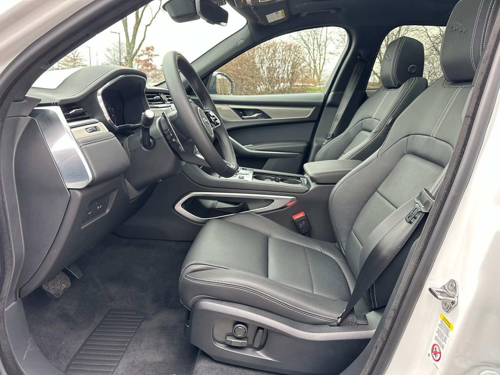 New 2025 Jaguar F-PACE R-Dynamic S image 12