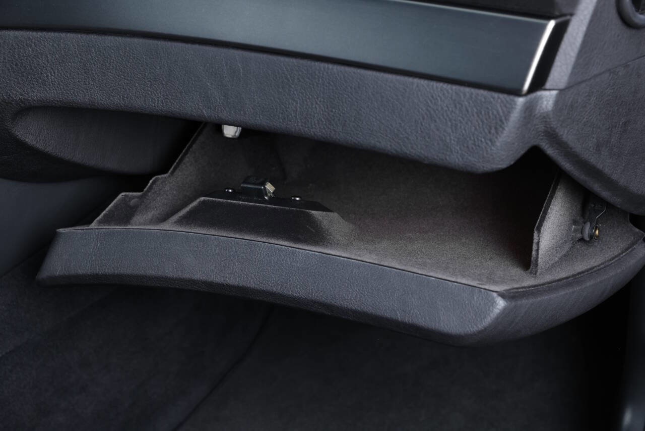 Used 2002 BMW M5 image 64