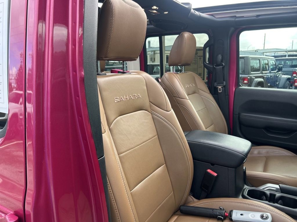 Used 2022 Jeep Wrangler Unlimited Sahara w/ LED Lighting Group image 23