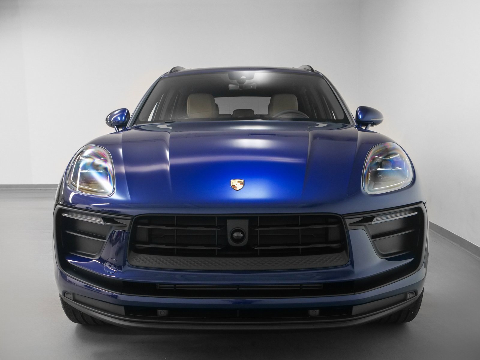 Used 2025 Porsche Macan image 7