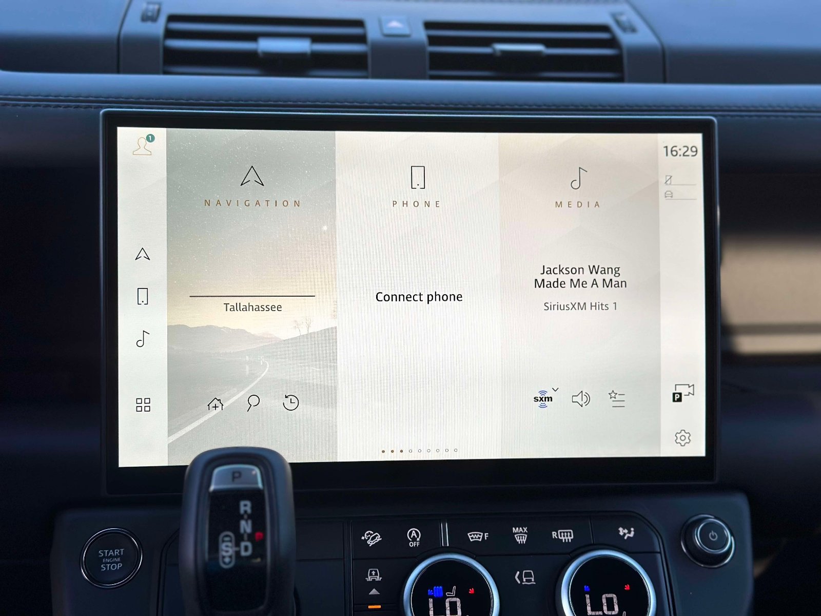 New 2026 Land Rover Defender 110 X-Dynamic SE image 16