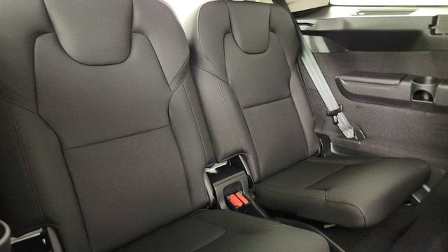 New 2026 Volvo XC90 B5 Plus w/ Protection Package Premier AWD/4WD image 33