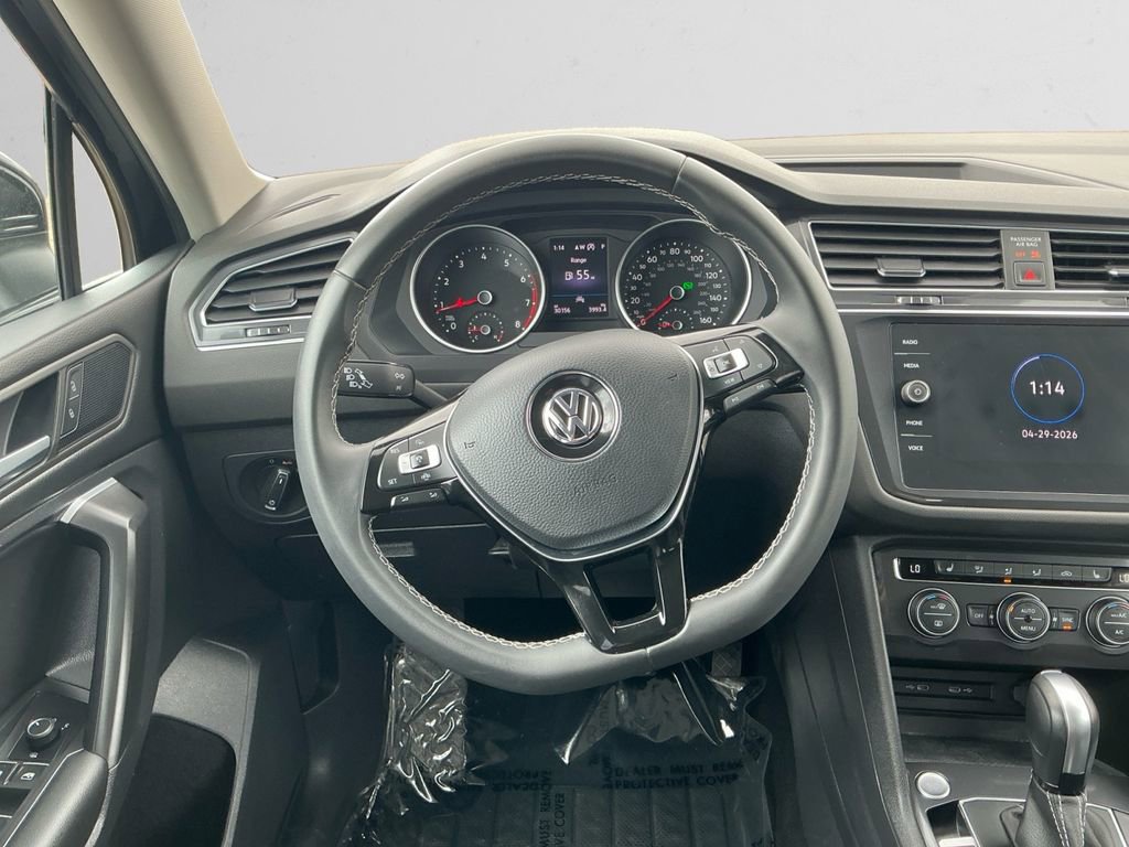 Used 2021 Volkswagen Tiguan SE w/ Panoramic Sunroof Package AWD/4WD image 12