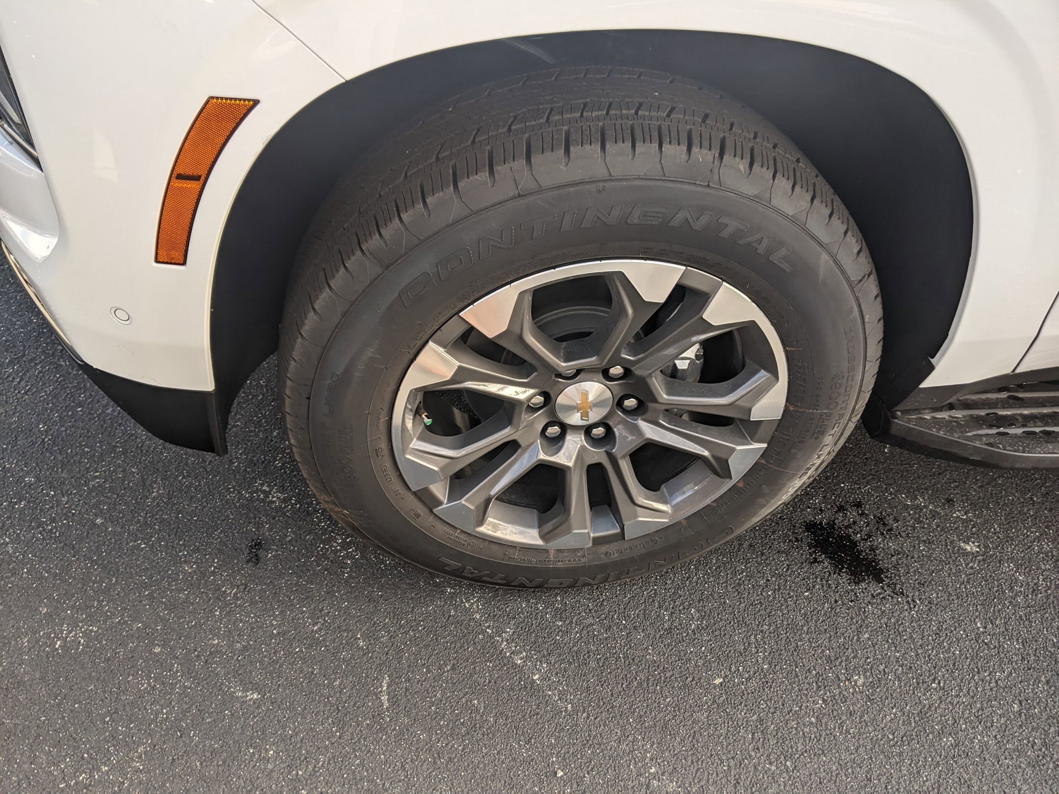 New 2026 Chevrolet Suburban LT w/ Comfort Package image 11