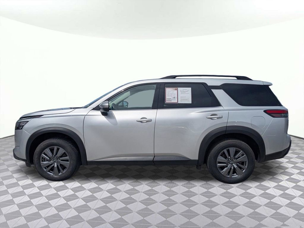 Used 2025 Nissan Pathfinder SV FWD image 6