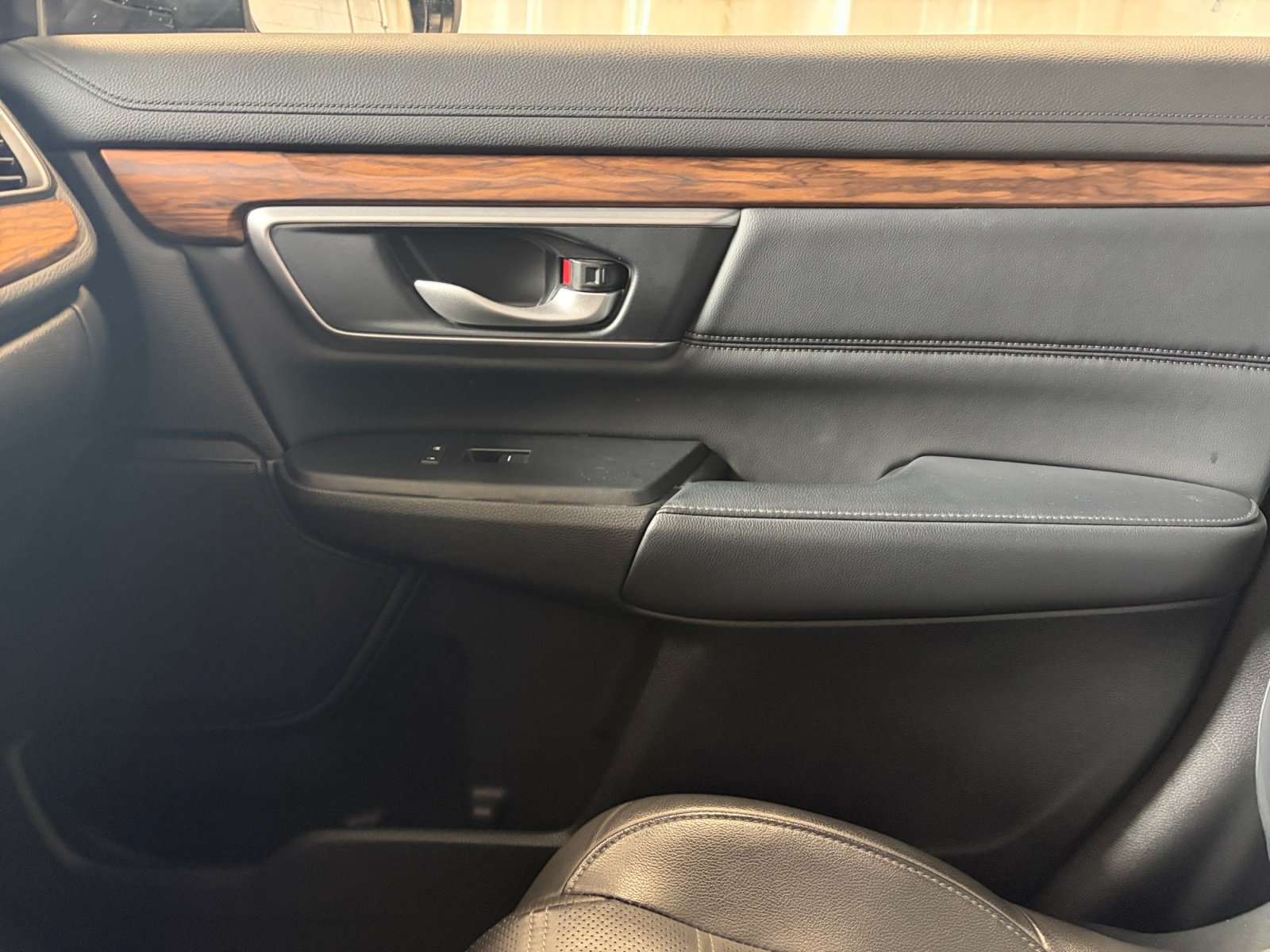 Used 2022 Honda CR-V EX-L image 16