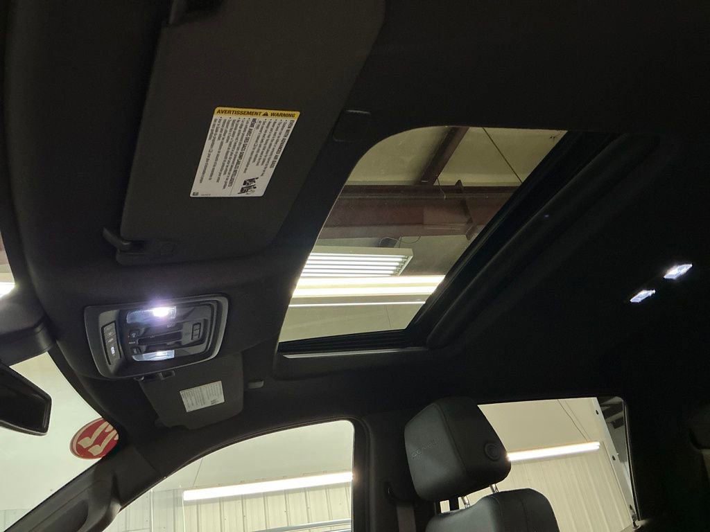 Used 2022 GMC Sierra 1500 Denali w/ Denali Premium Package image 22