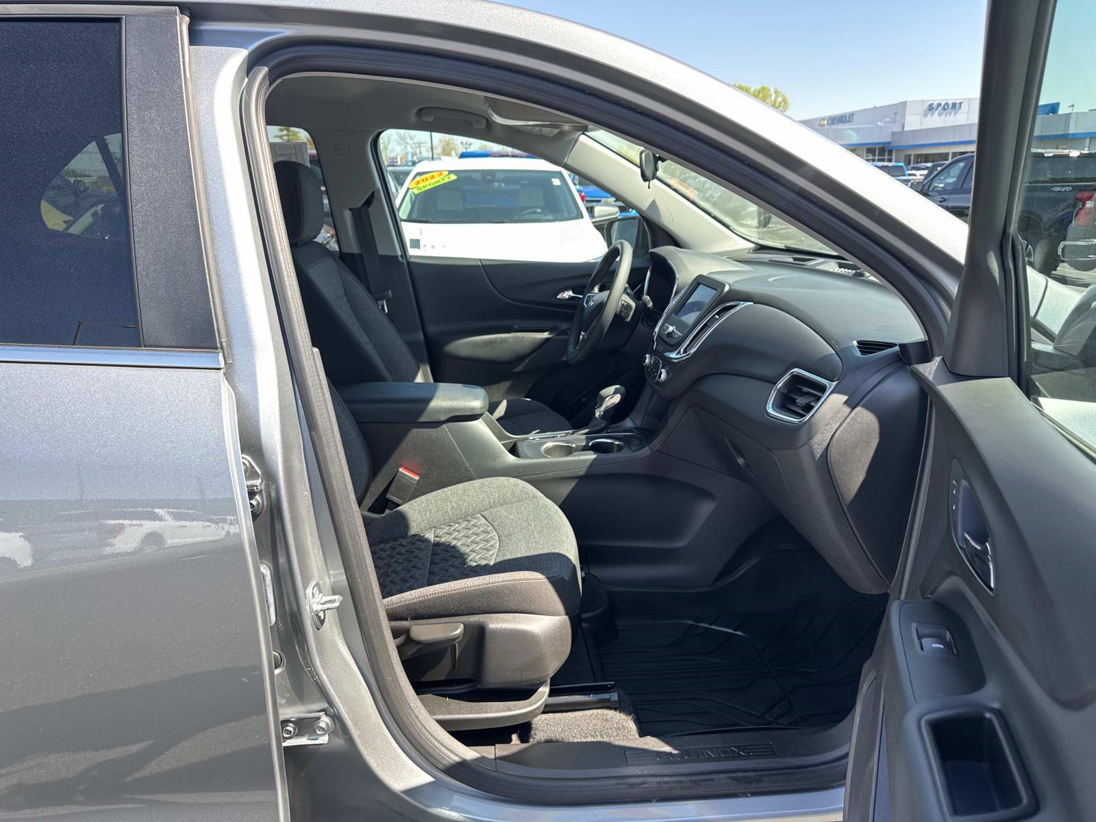 Used 2024 Chevrolet Equinox LT w/ LPO, Floor Liner Package image 15