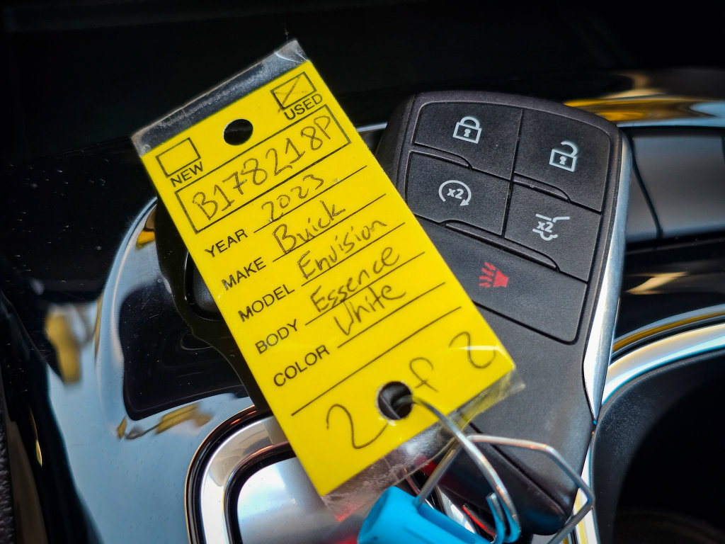 Used 2023 Buick Envision Essence AWD/4WD image 42