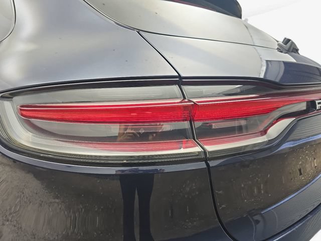 Used 2020 Porsche Macan S w/ Premium Package Plus AWD/4WD image 32