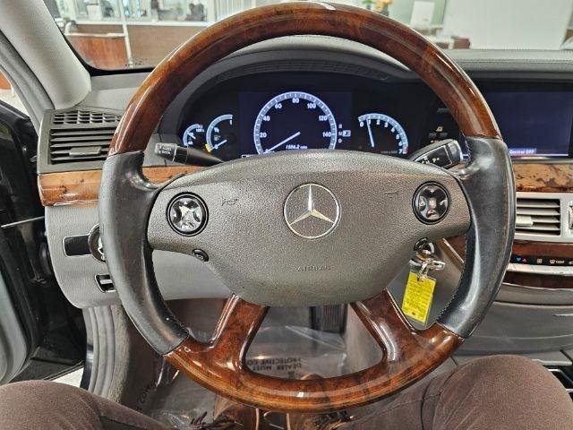Used 2007 Mercedes-Benz S 550 image 16