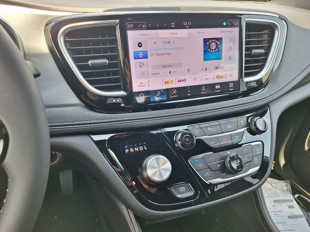 New 2026 Chrysler Pacifica Limited w/ S Appearance Package image 17