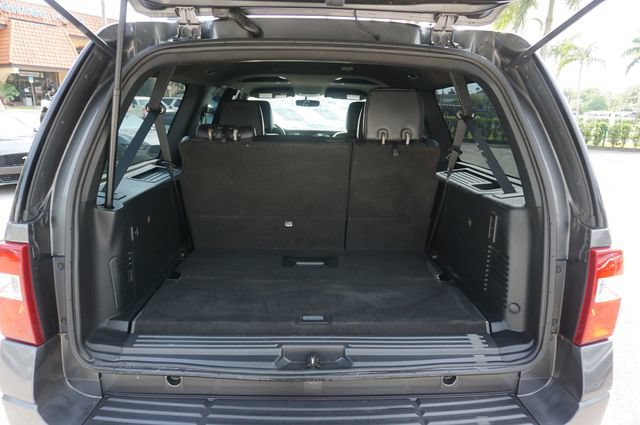 Used 2017 Ford Expedition EL XLT w/ Equipment Group 201A RWD image 13