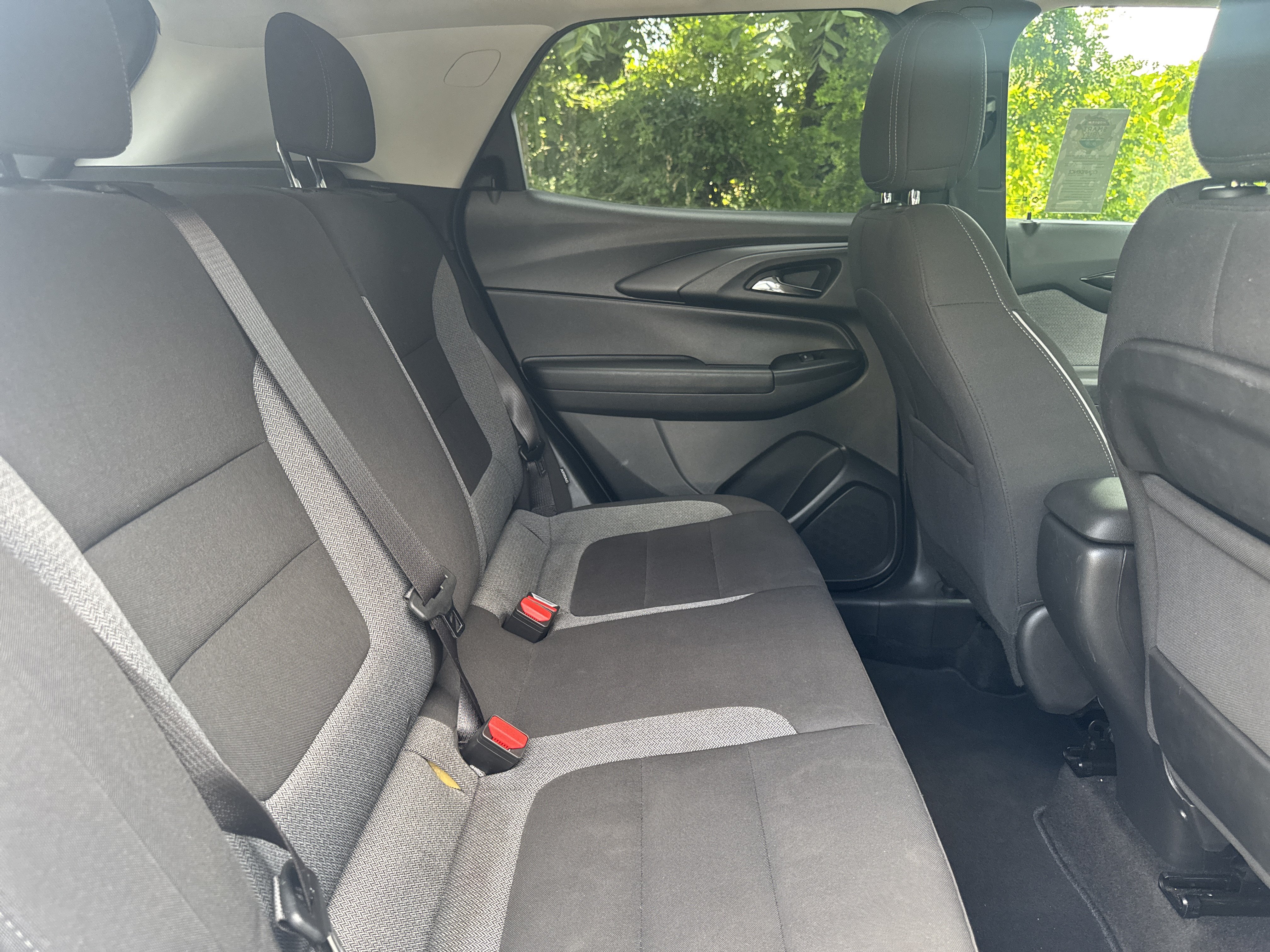 Used 2025 Chevrolet TrailBlazer LT FWD image 19