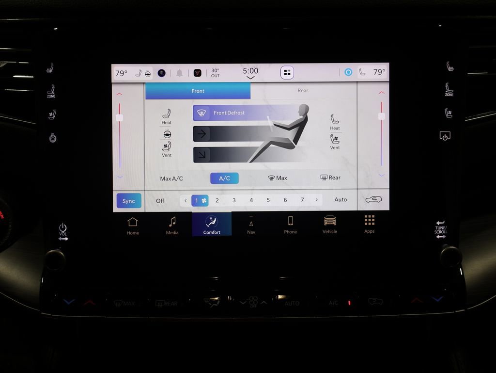 Used 2024 Jeep Wagoneer L Series III w/ Flexible Seating Group image 30