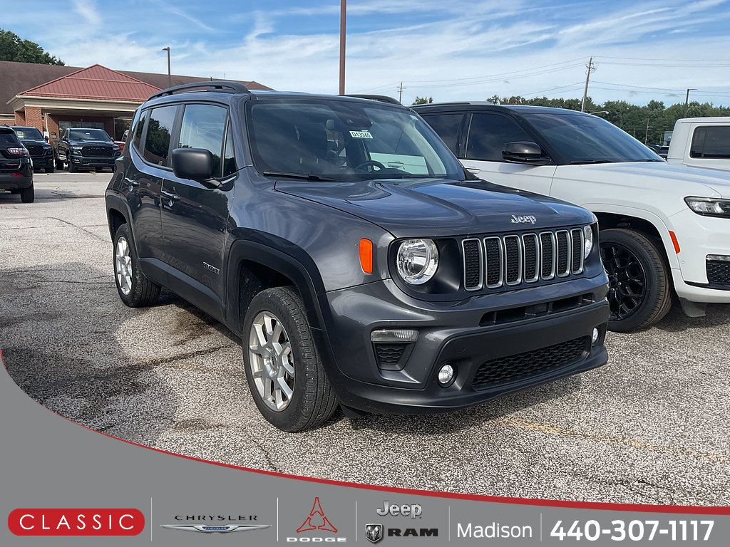 Used 2023 Jeep Renegade Latitude w/ Premium Group AWD/4WD image 1