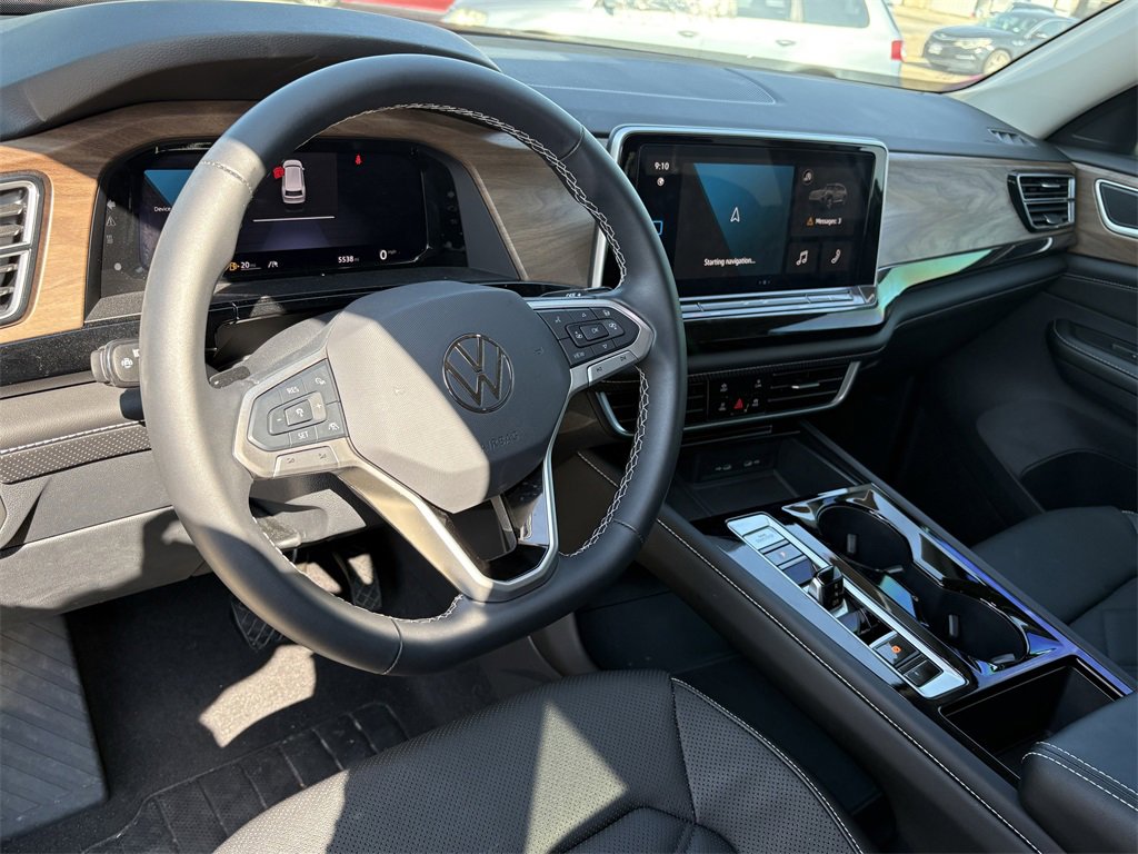 Used 2024 Volkswagen Atlas SE image 15