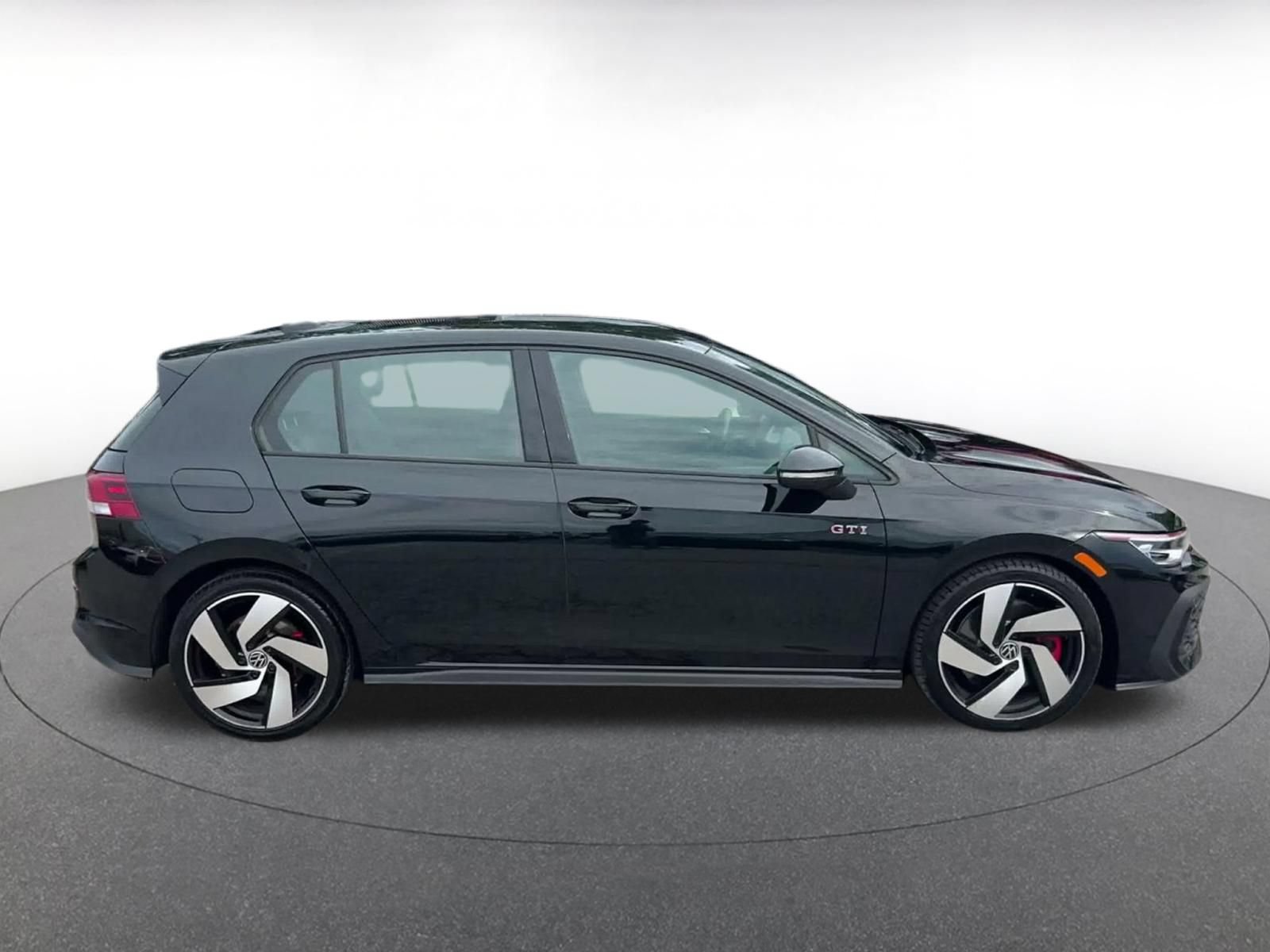 Used 2026 Volkswagen Golf S FWD image 15