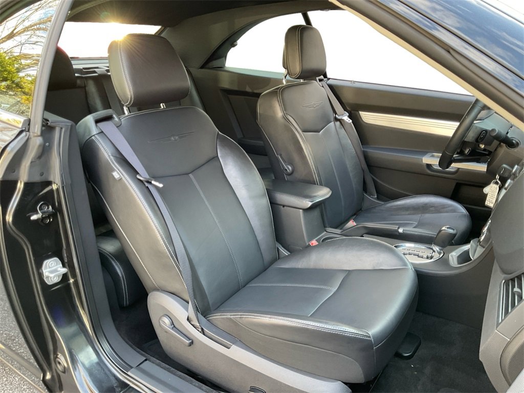 Used 2010 Chrysler Sebring Touring w/ Special Touring Group image 27