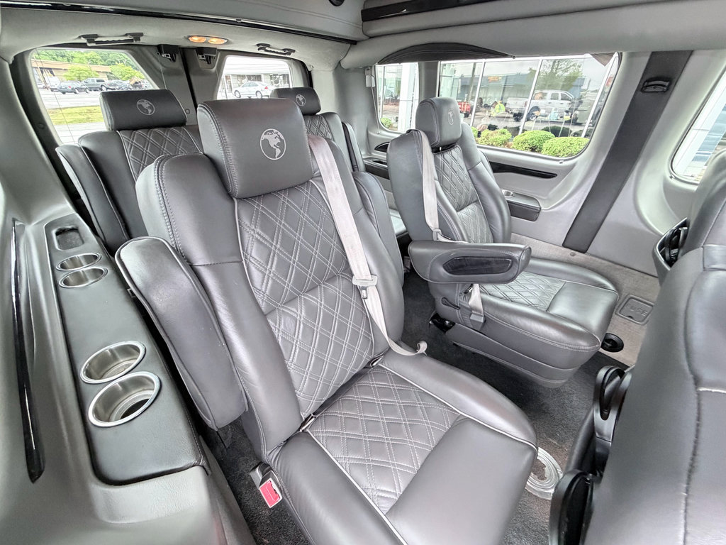 Used 2022 Ford Transit 150 Low Roof AWD image 28