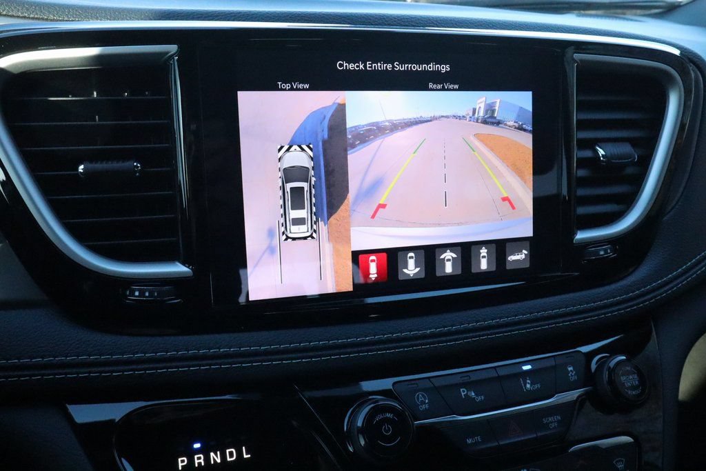 New 2026 Chrysler Pacifica Select FWD image 6