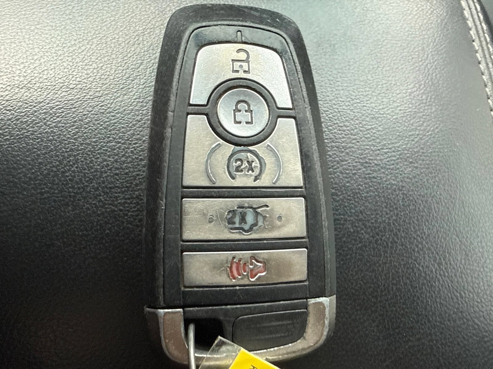 Used 2020 Ford Explorer XLT w/ Equipment Group 202A AWD/4WD image 34