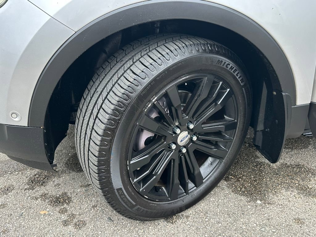 Used 2016 Ford Explorer Platinum image 53