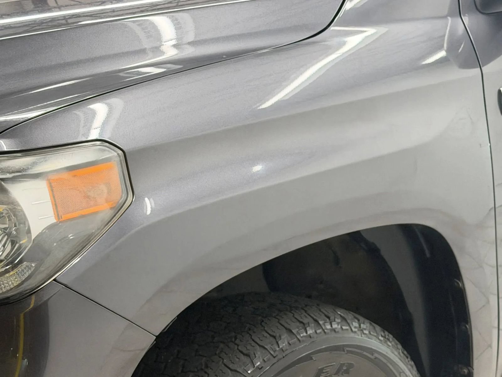Used 2018 Toyota Tundra SR5 w/ SR5 Upgrade Package AWD/4WD image 4