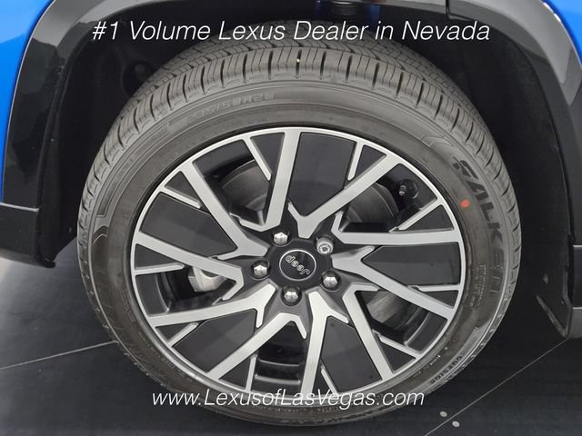 Used 2025 Jeep Wagoneer S Limited AWD/4WD image 10