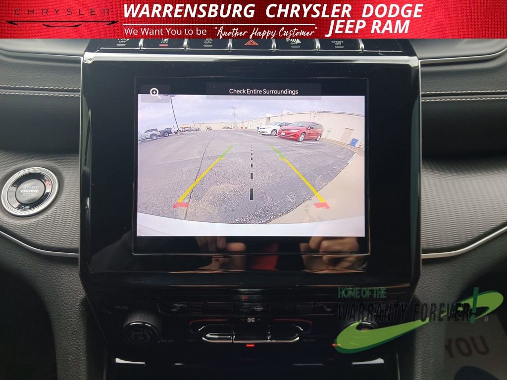 Used 2024 Jeep Grand Cherokee L Altitude image 21