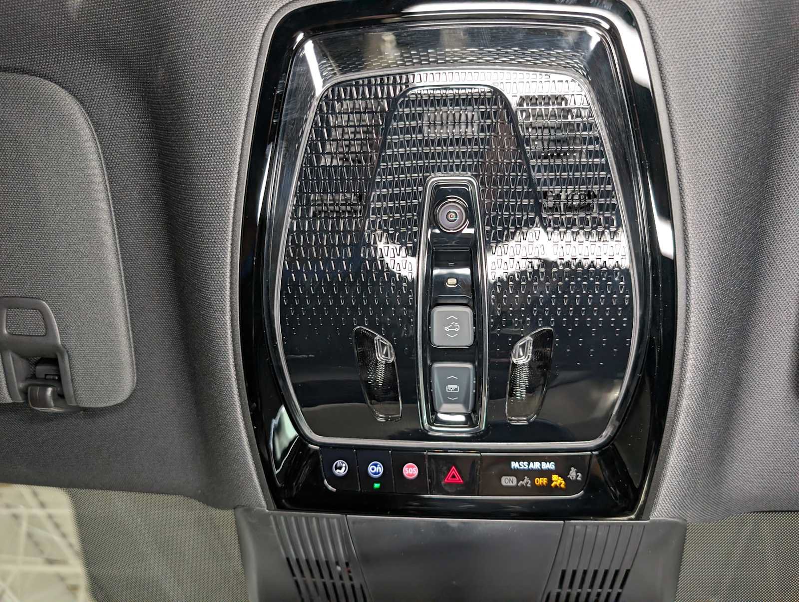 New 2027 Cadillac Vistiq Luxury w/ LPO, Floor Liner Package AWD/4WD image 31