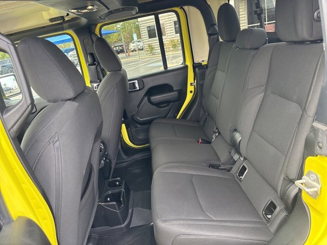 Used 2023 Jeep Gladiator Willys image 12