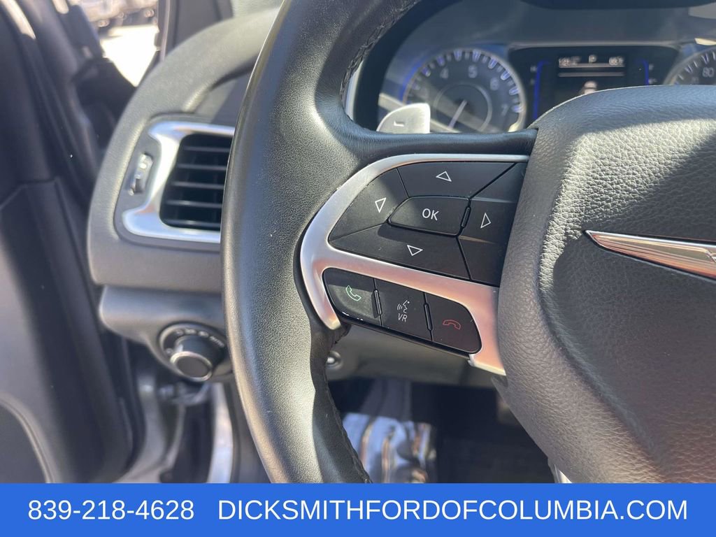 Used 2015 Chrysler 200 Limited w/ Convenience Group image 22