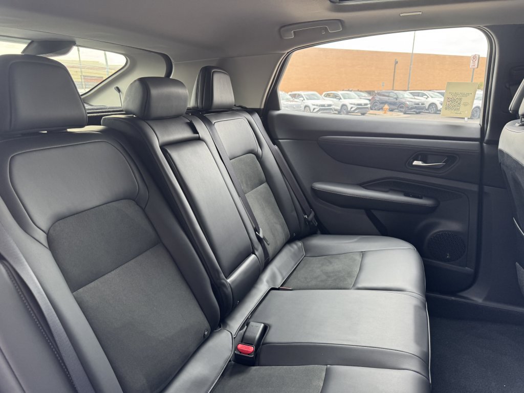 Used 2024 Nissan Ariya FWD image 41