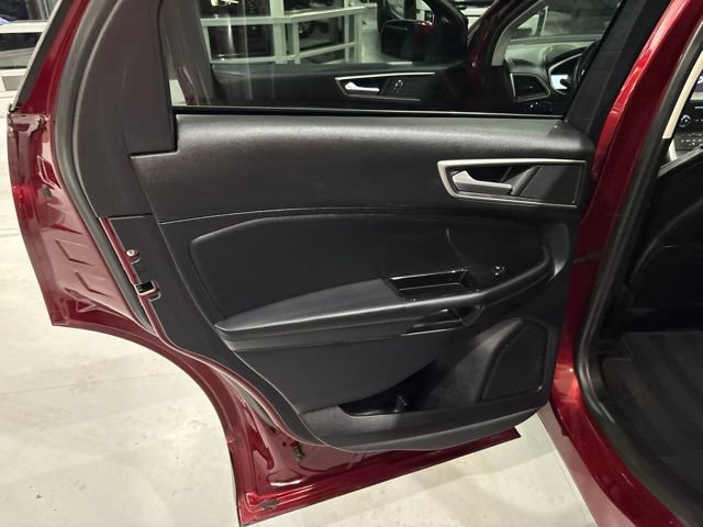 Used 2019 Ford Edge SEL w/ Equipment Group 201A FWD image 18