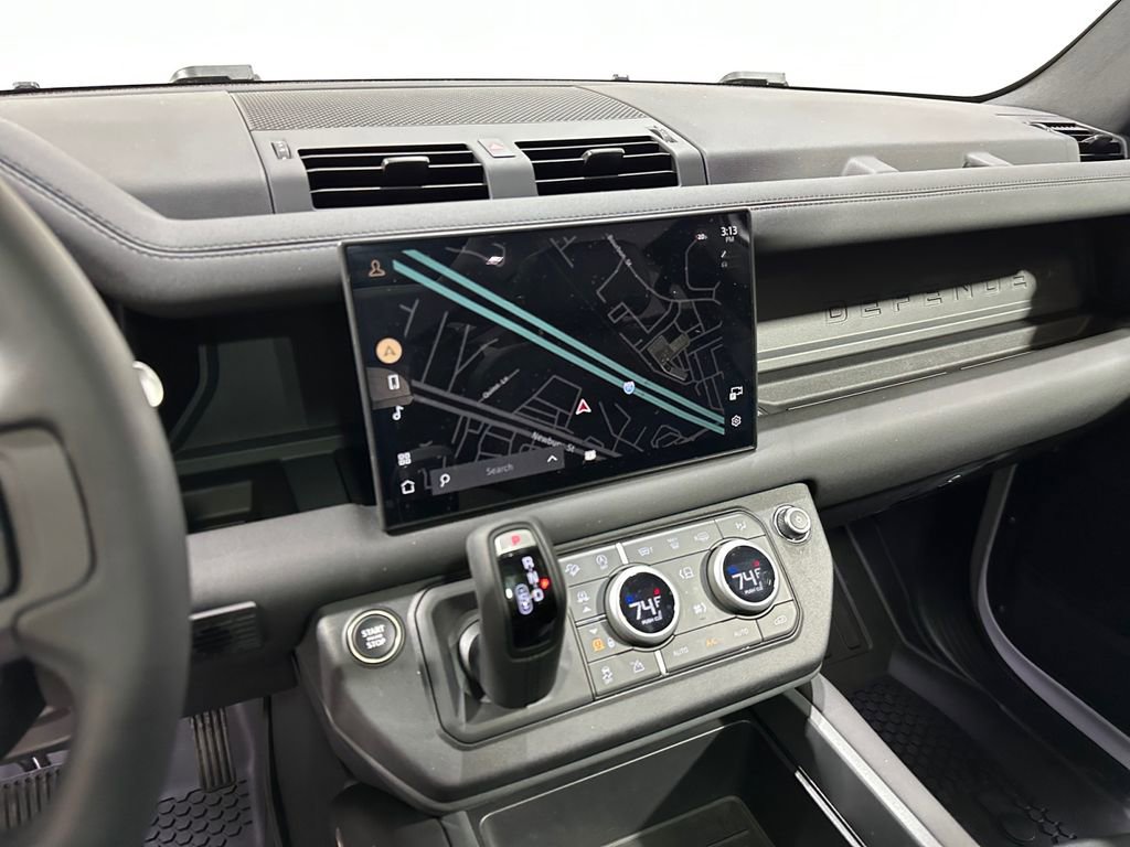 Used 2025 Land Rover Defender 110 S image 20